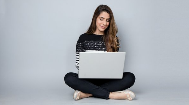 白色空間在網(wǎng)站設(shè)計中的重要性- 瑩晨建站-m.prodigallitmag.com 白色空間在網(wǎng)站設(shè)計中的重要性- 瑩晨建站-m.prodigallitmag.com